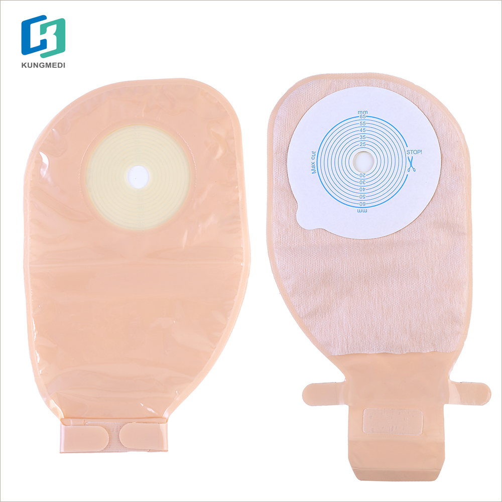 Soft hydrocolloid baseplate colostomy bag